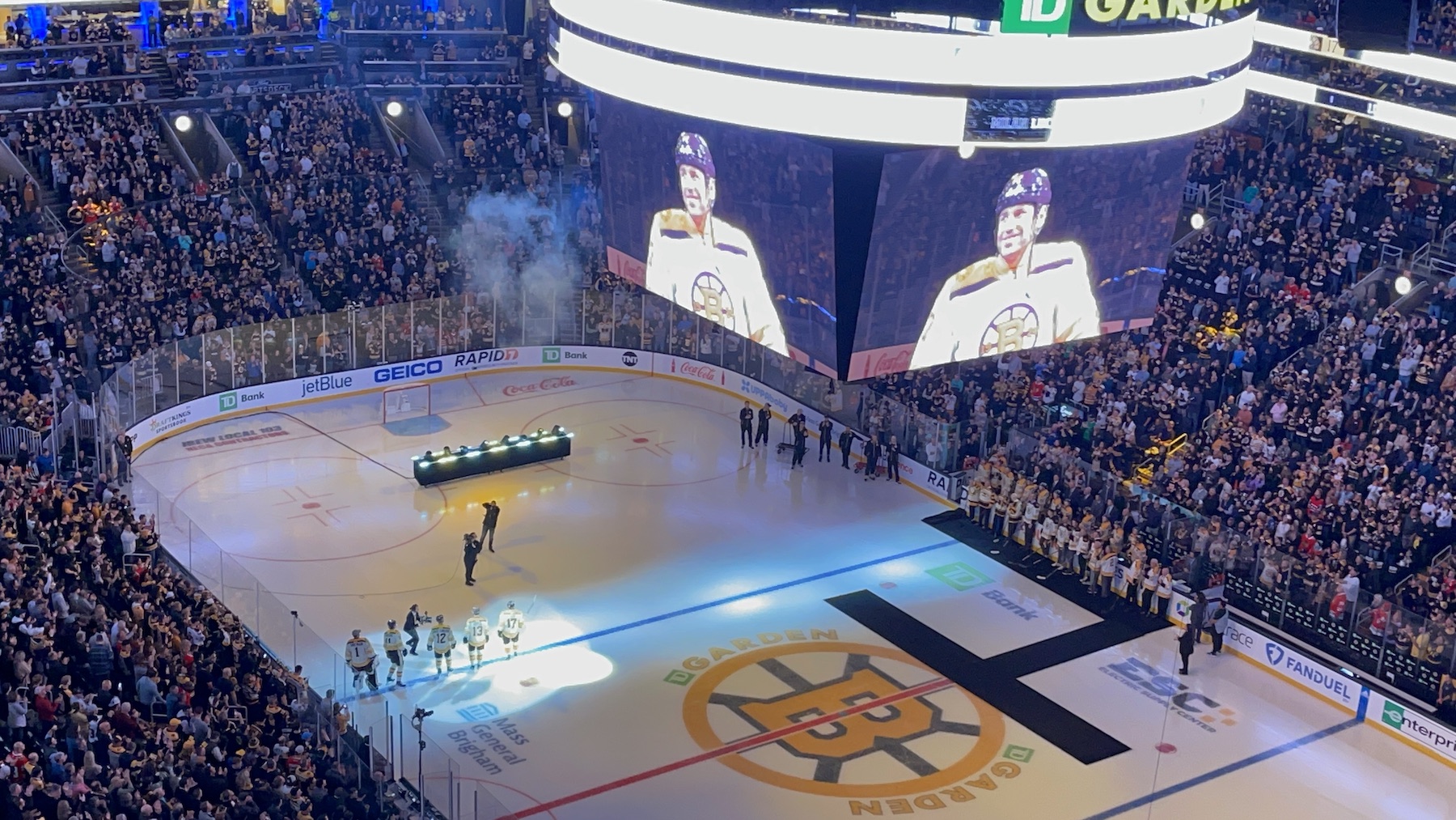 Bruins celebrate centennial season with special pregame ceremony